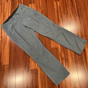 KÜHL Pale Blue Gray Pants Cargo Hiking Athleisure Sporty Bottoms Size 12 Regular